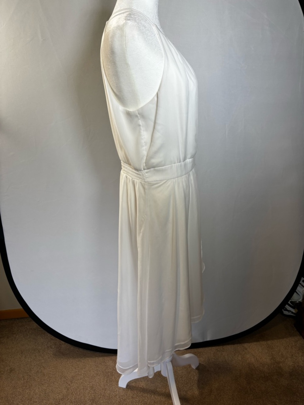 White Halter Neck Pleated Cocktail Dress Size 12 - Picture 3 of 8